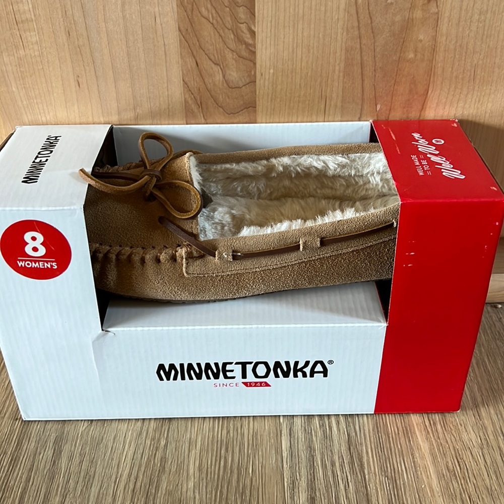 NIB Minnetonka mocassins, size 8